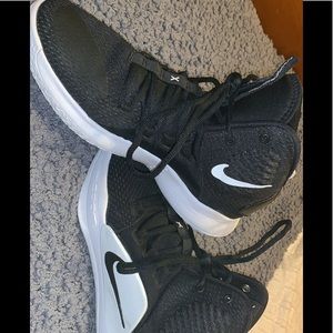 Nike Shoes - Nike Hyperdunk shoes Nike Shoes - Nike Hyperdunk shoes